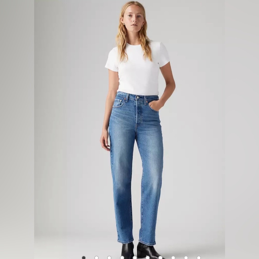 Levi's Rib Cage Straight Ankle Jeans